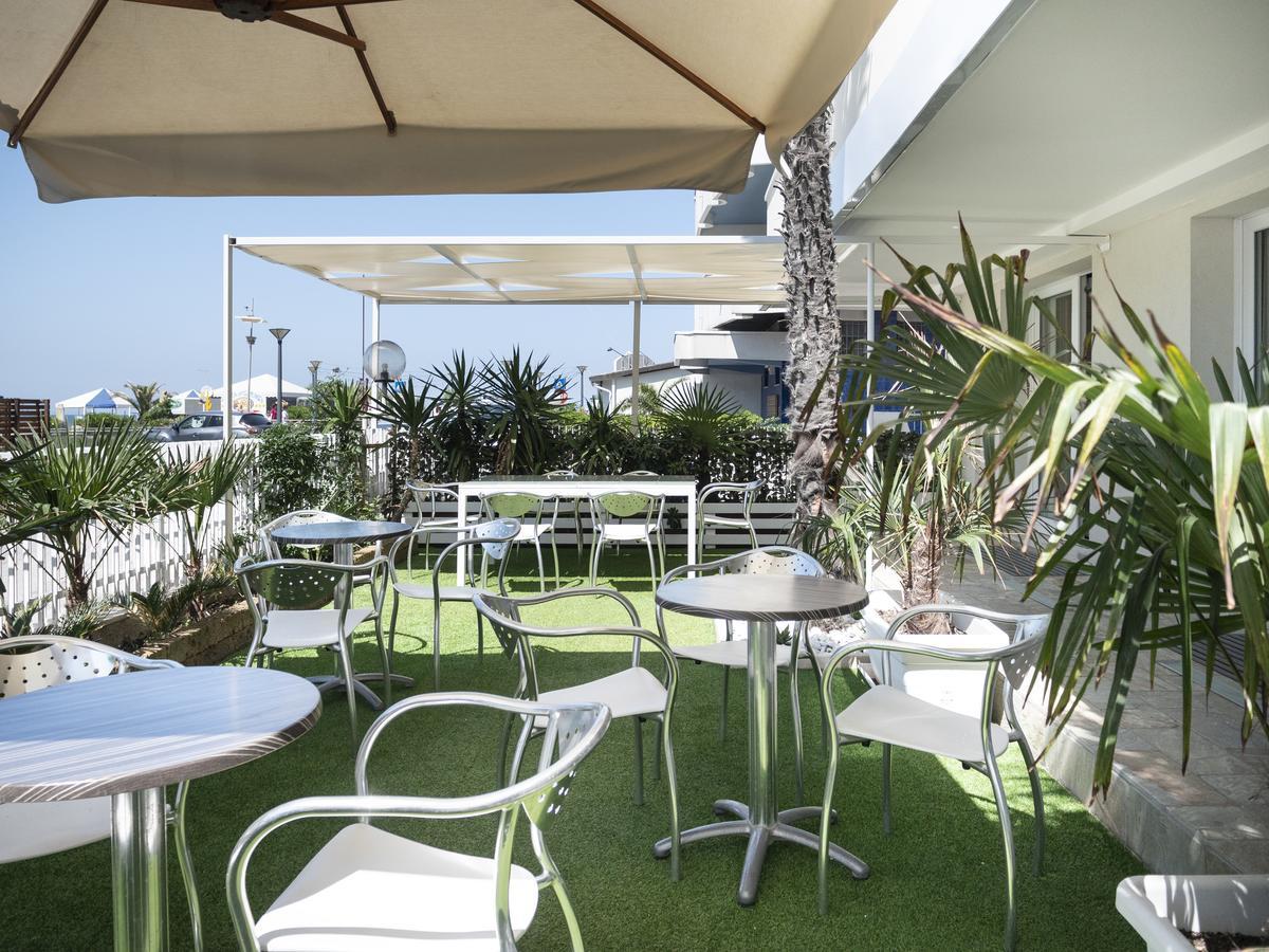 Solemare Hotel E Residence Misano Adriatico Extérieur photo