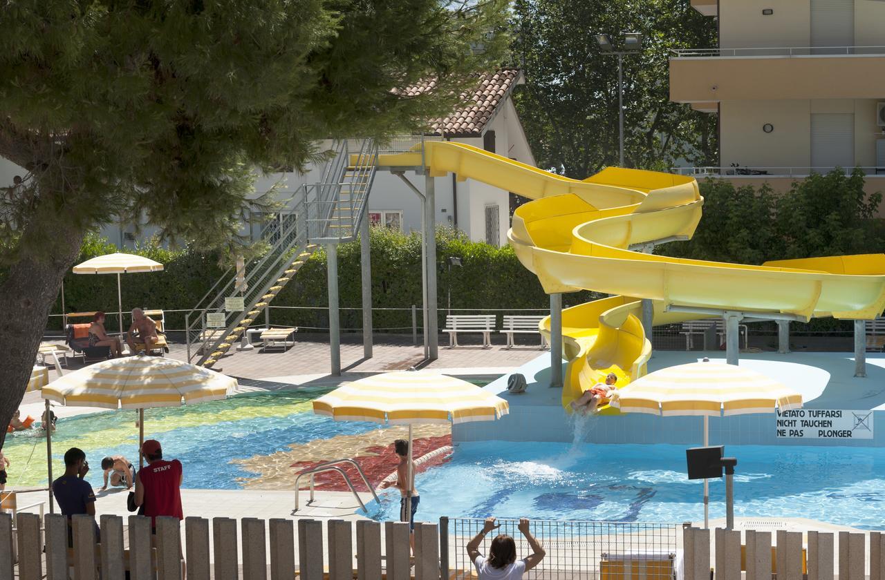 Solemare Hotel E Residence Misano Adriatico Extérieur photo