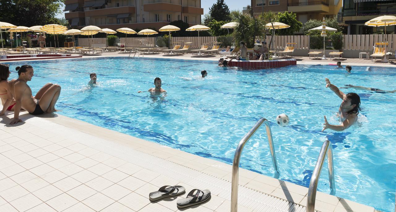 Solemare Hotel E Residence Misano Adriatico Extérieur photo